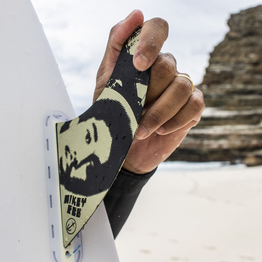 Captain Fin Co - Mikey February Tri - Medium - Black (Snap-In/FCS II) Surfboard Fins Captain Fin Co