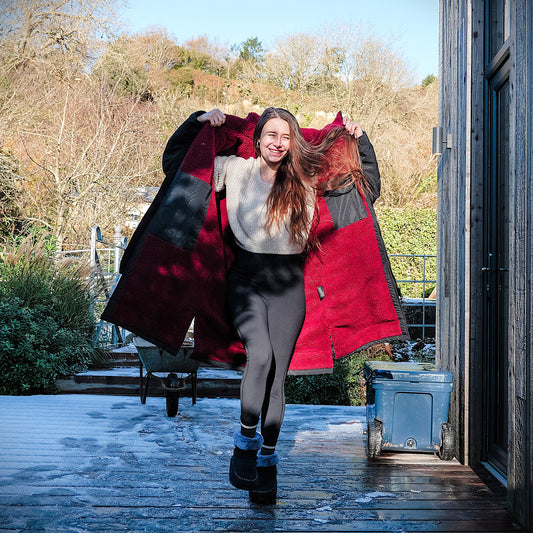 Sports-Cape - Black & Burgundy S-Cape Gumbies