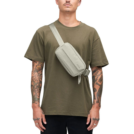 INCASE Crosstown Sling with Woolnex - Limestone bag INCASE
