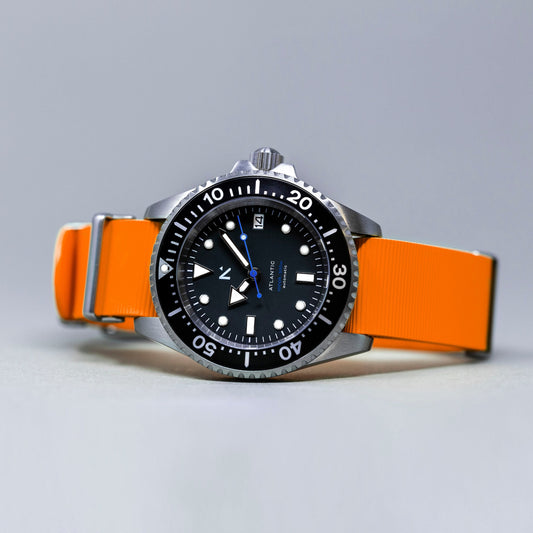 'Atlantic' Dive Watch (40mm) | Flare Orange NATO Watches Rotate North