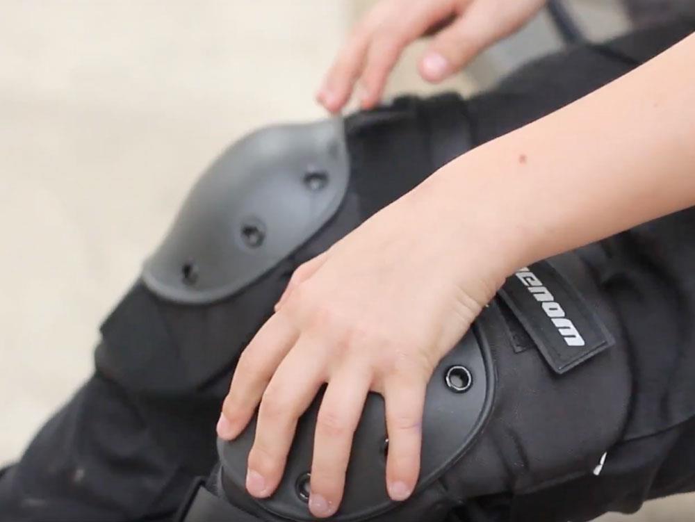 Venom Triple Knee/Elbow/Wrist Pad Set - Adult/Junior Pads Venom Skateboards