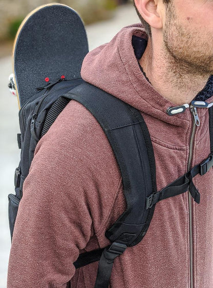 Venom Skateboards PRO Backpack with Skate Carrier - Black bag Venom Skateboards