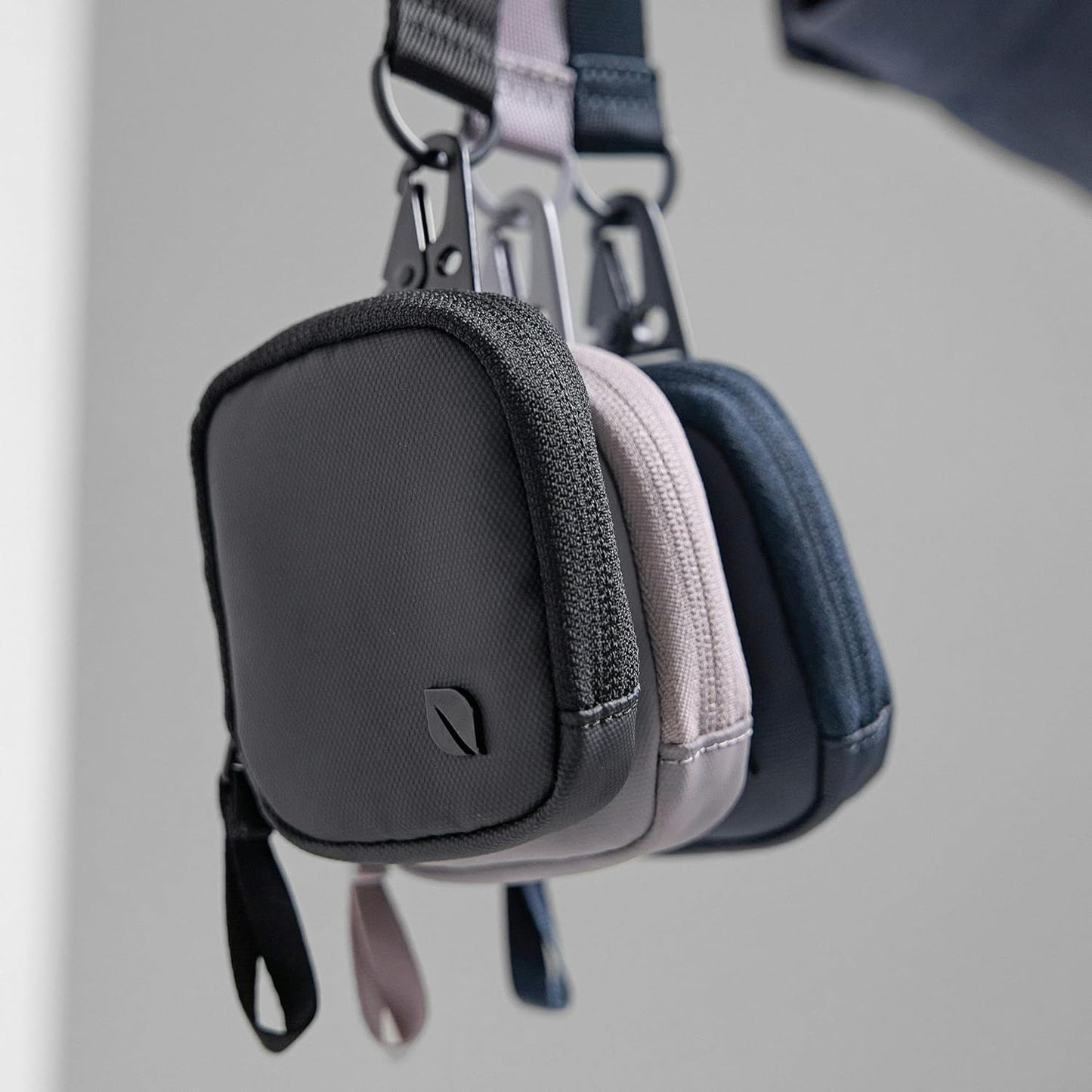 INCASE A.R.C. Compact Pouch with ReSpun 100% Recycled Polyester - Black bag INCASE