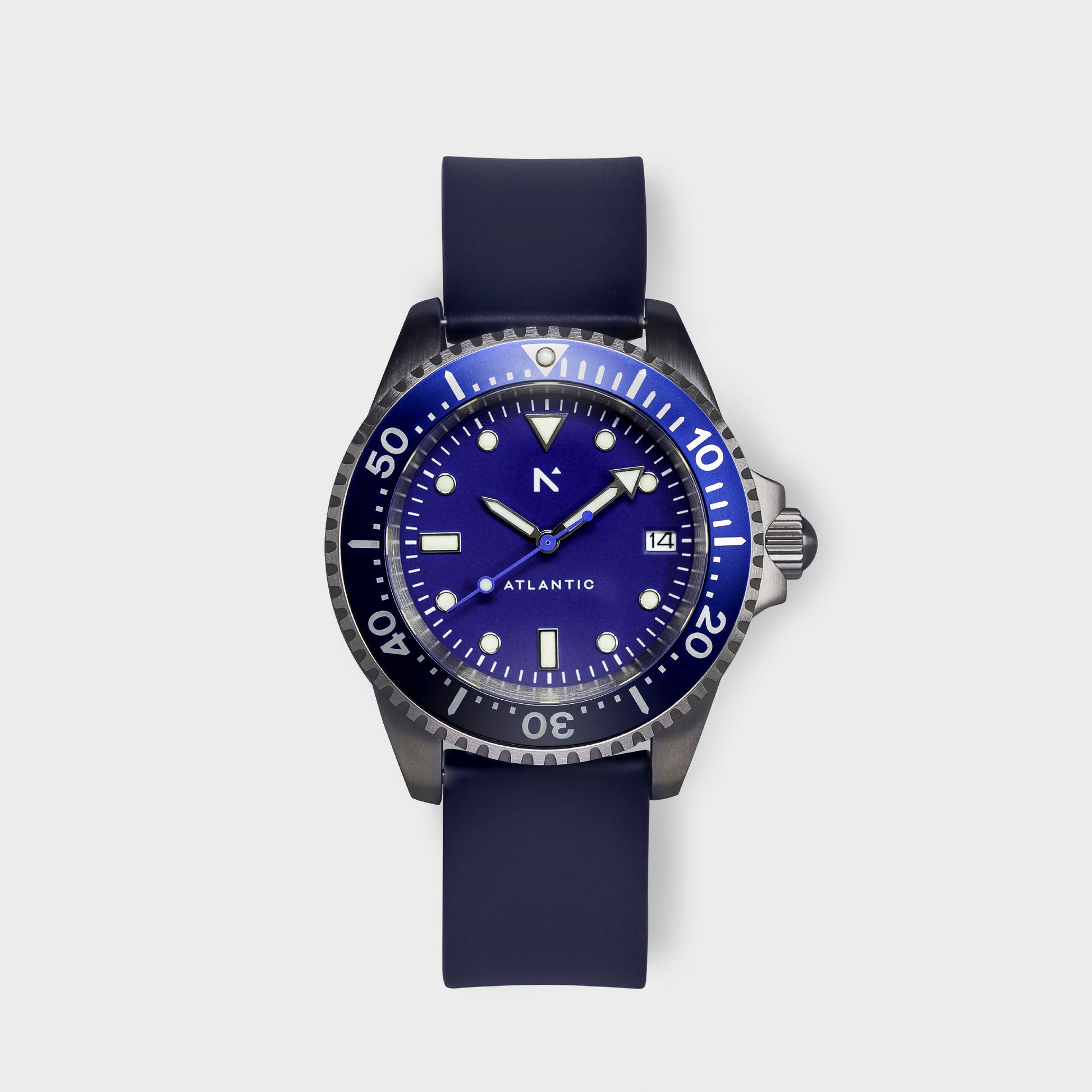 'Atlantic' Dive Watch (40mm) | Deep Night Watches Rotate North