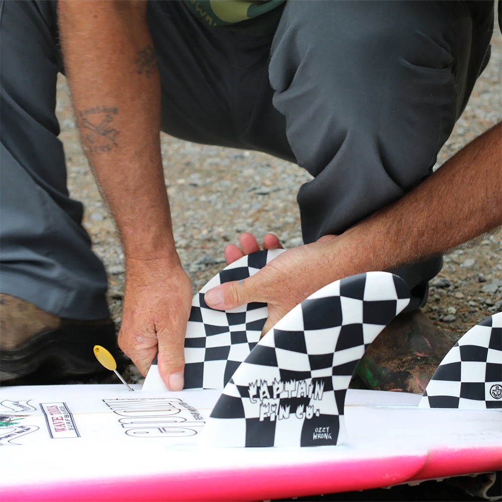 Captain Fin Co - Ozzy Wrong Twin + Trailer - Medium - Black/White (Futures) Surfboard Fins Captain Fin Co