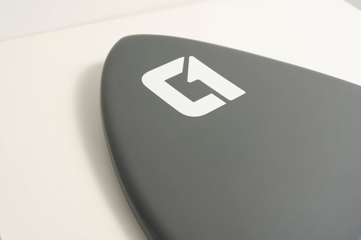 Carbon Fibre Epoxy Skimboard 50-56inch Cobalt Grey Carbon Skimboard Circle One Surf