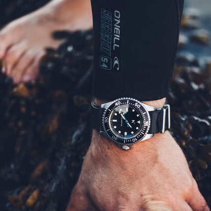 Natural Rubber NATO Watch Strap | Seal Black (20mm) Watch Strap Rotate North