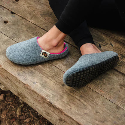 Outback - Women's - Grey & Pink Outback Slippers Gumbies