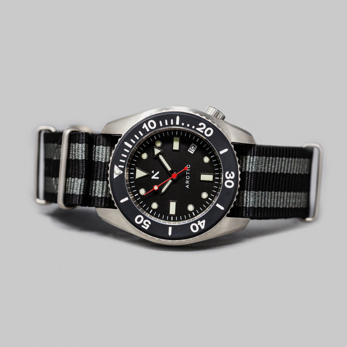 'Arctic' 500m Dive Watch (43mm) | Classic NATO Watches Rotate North