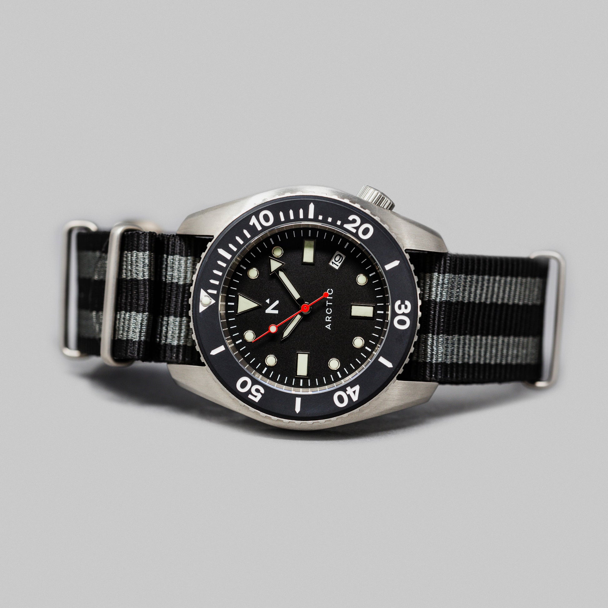 'Arctic' 500m Dive Watch (43mm) | Classic NATO Watches Rotate North