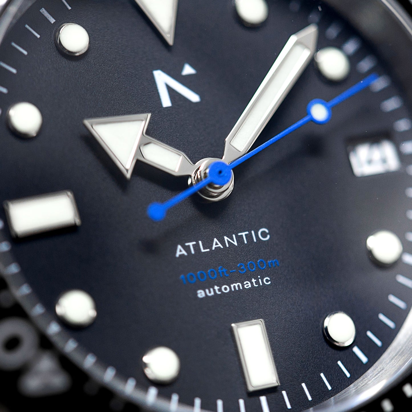'Atlantic' Dive Watch (40mm) | Seal Black NATO Watches Rotate North