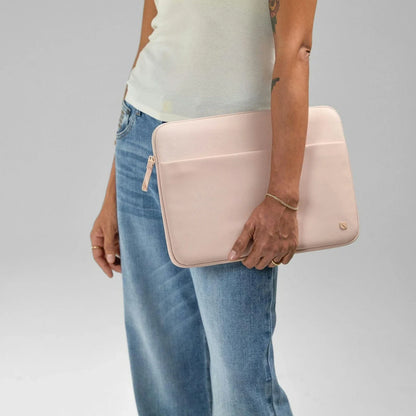 Incase A.R.C. Sleeve with ReSpun 100% Recycled Polyester bag INCASE