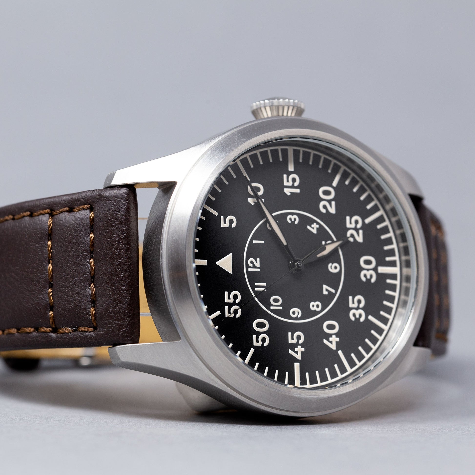 'Turbulence' Cat.2 Aviator's Watch (46mm) | Pullman Brown Watches Rotate North