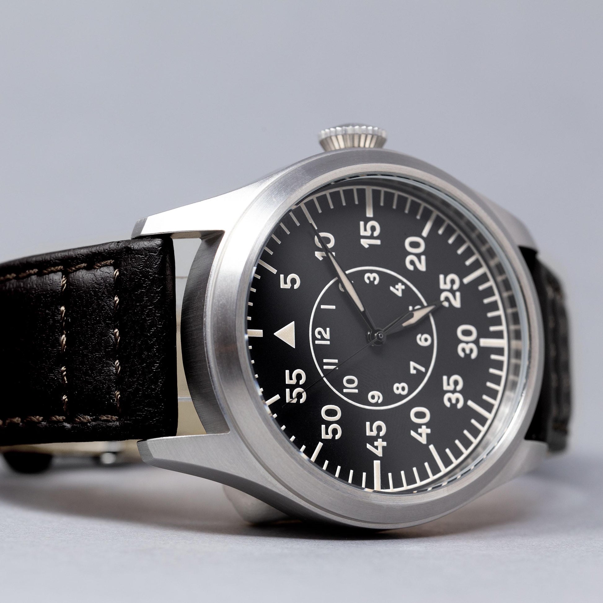 'Turbulence' Cat.2 Aviator's Watch (46mm) | Rook Black Watches Rotate North